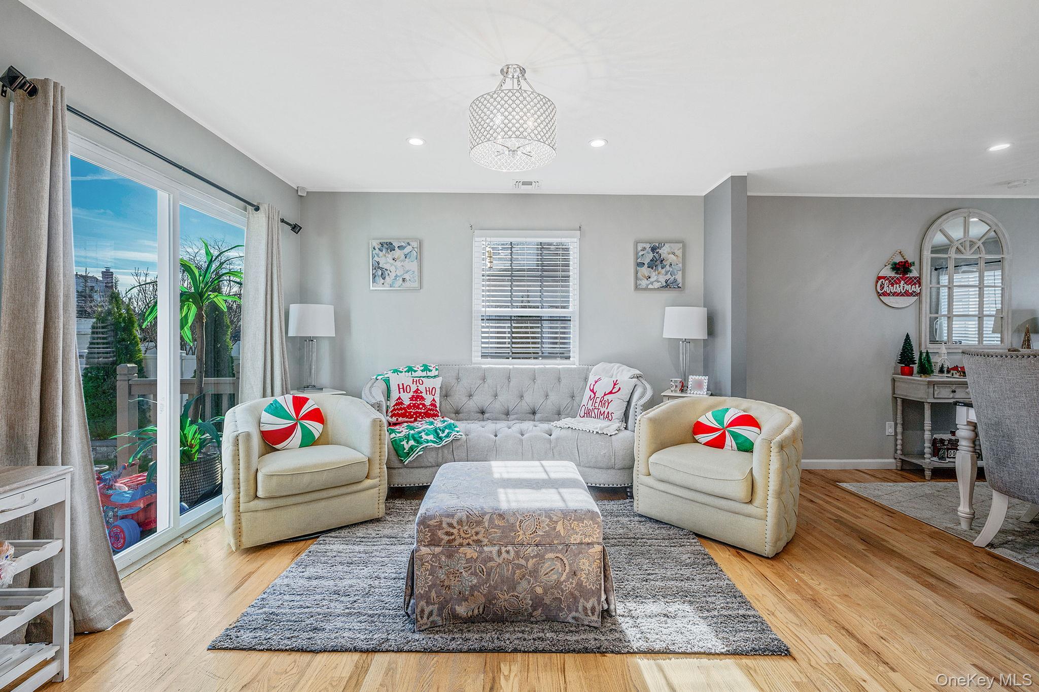 50 Verazzano Avenue, Copiague, NY 11726