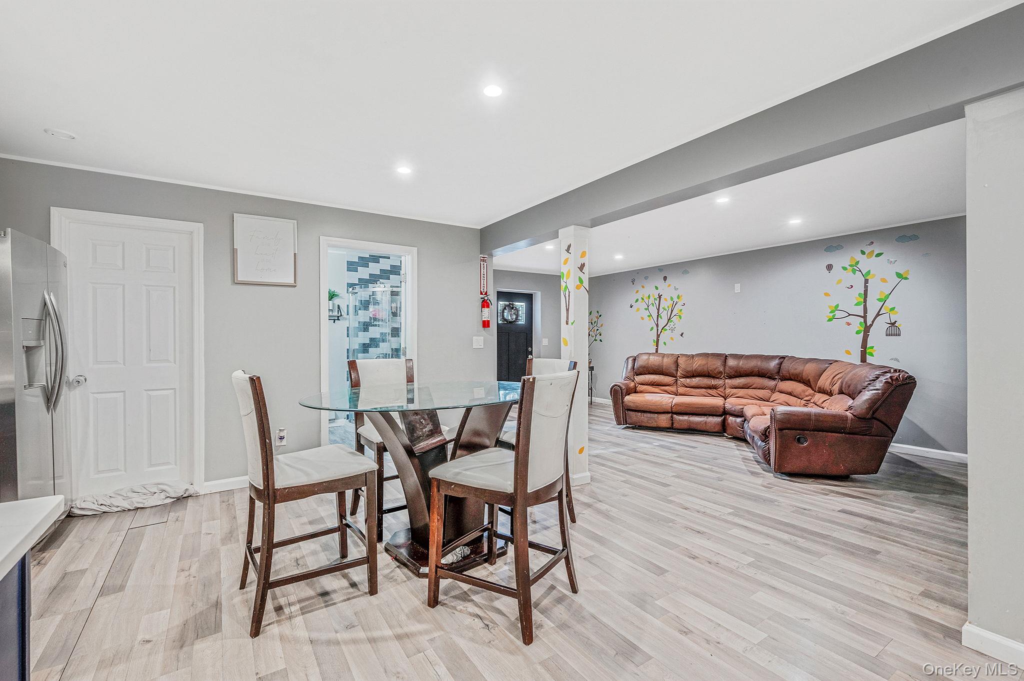 50 Verazzano Avenue, Copiague, NY 11726