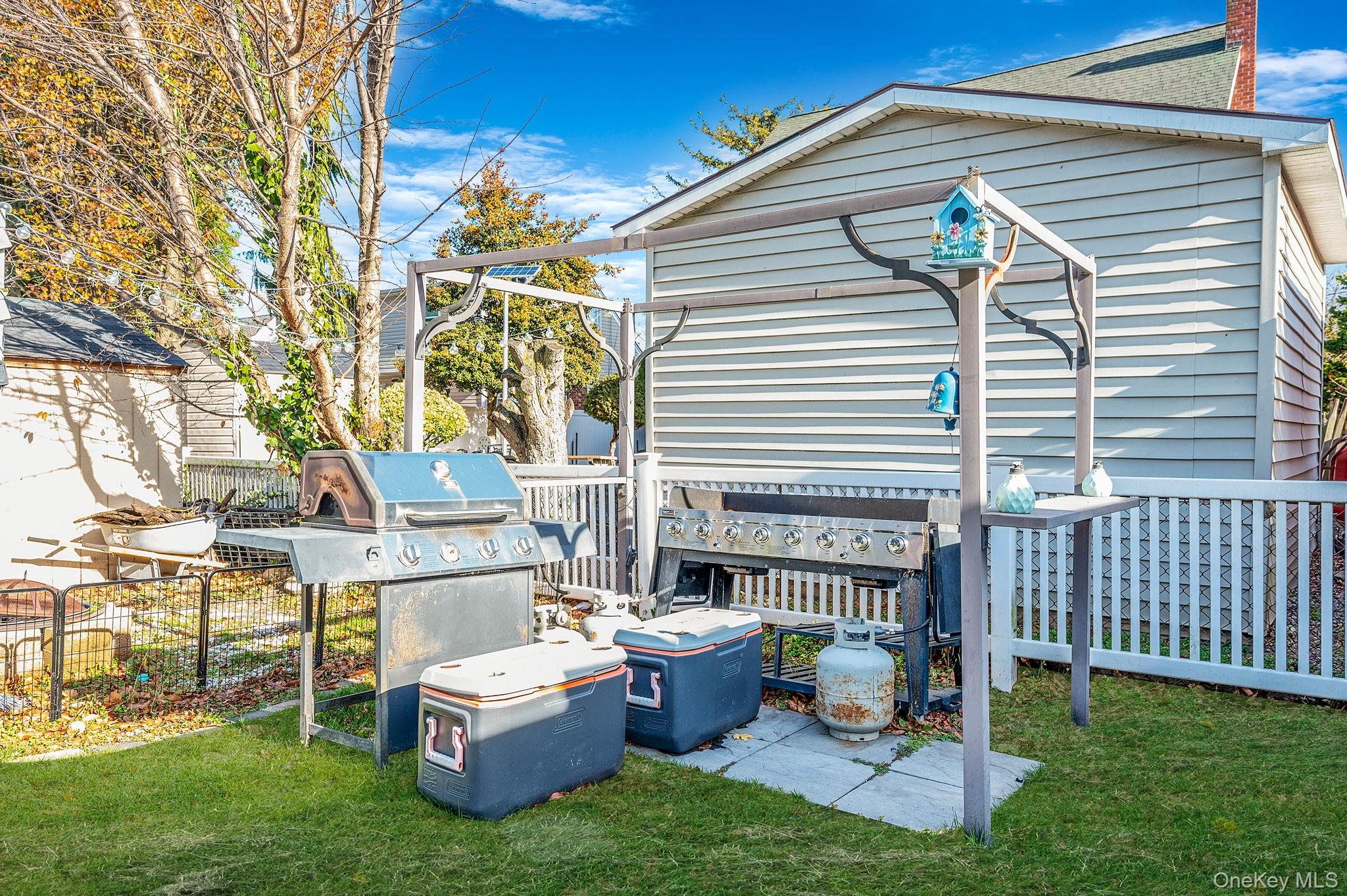 50 Verazzano Avenue, Copiague, NY 11726