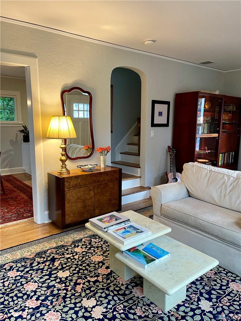 64 Parkview Drive, Bronxville, NY 10708