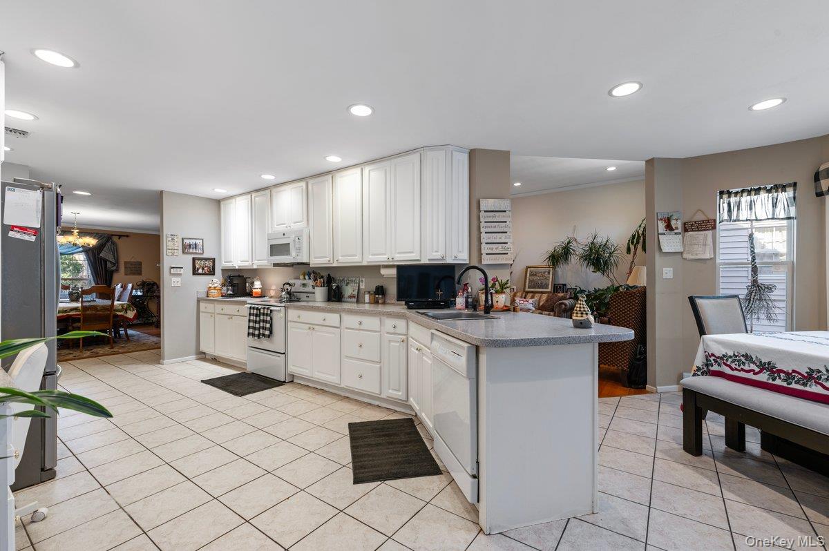 11 Moran Court, Manorville, NY 11949