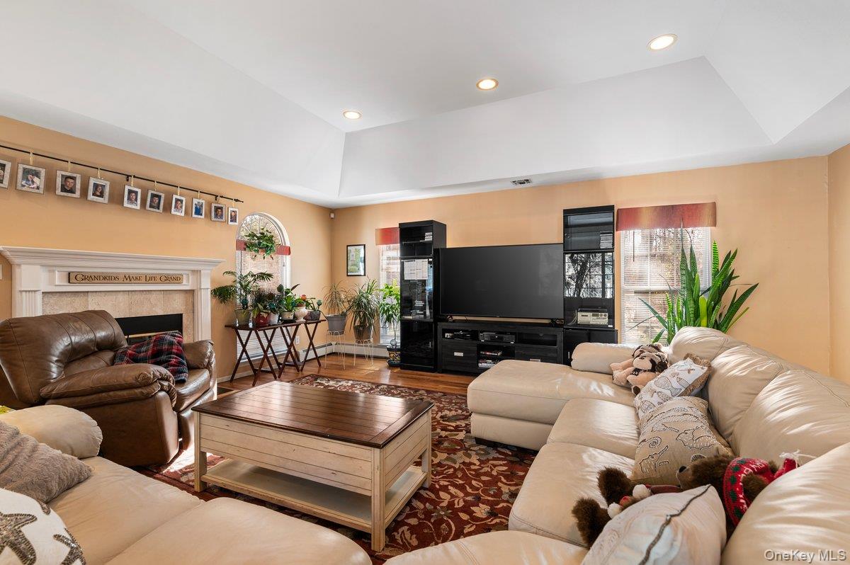 11 Moran Court, Manorville, NY 11949