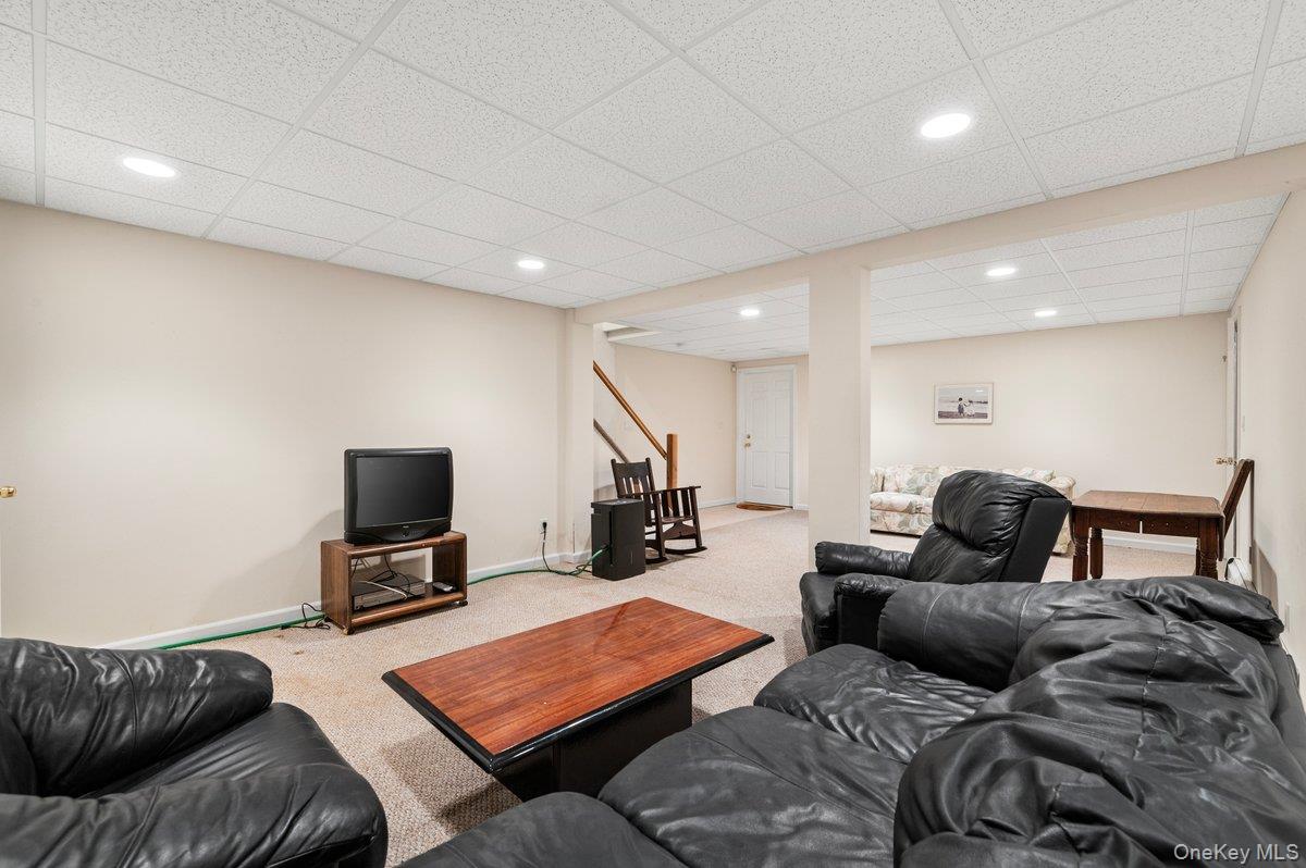 11 Moran Court, Manorville, NY 11949