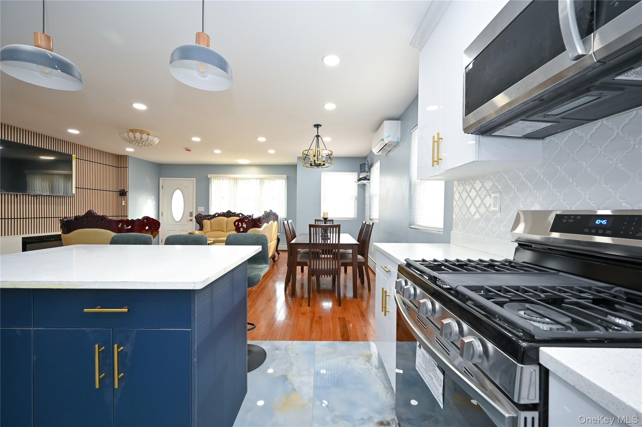 198-19 118th Avenue, Saint Albans, NY 11412