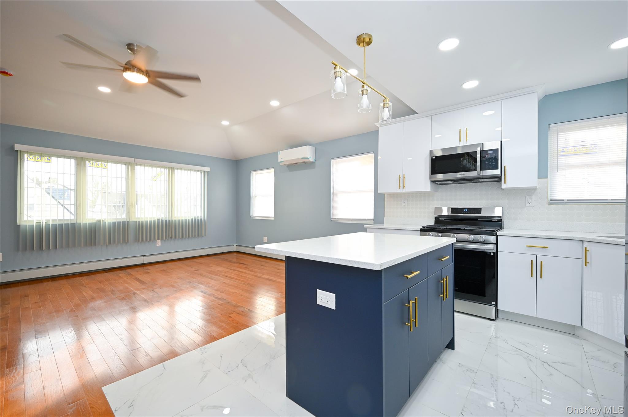 198-19 118th Avenue, Saint Albans, NY 11412