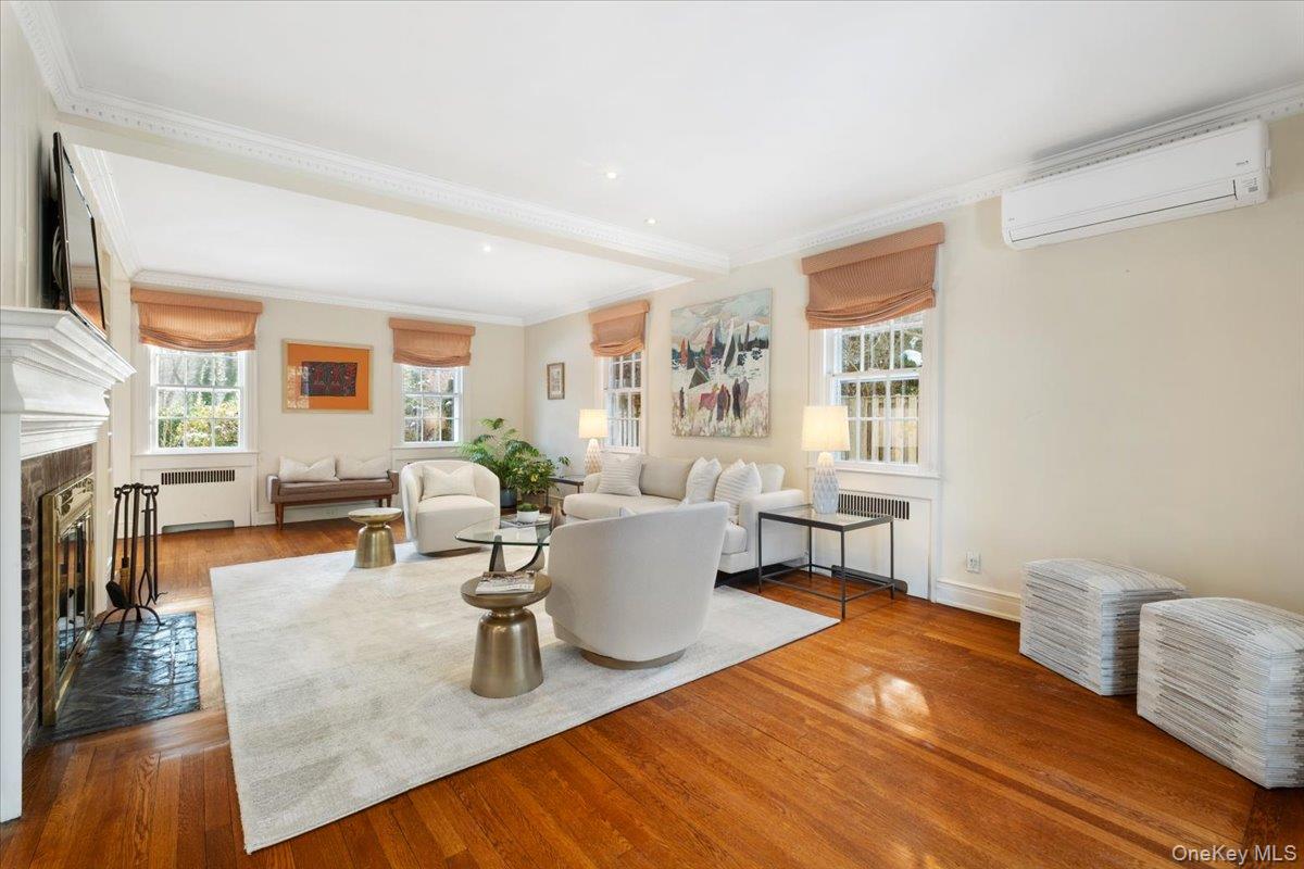 43 Tompkins Road, Scarsdale, NY 10583