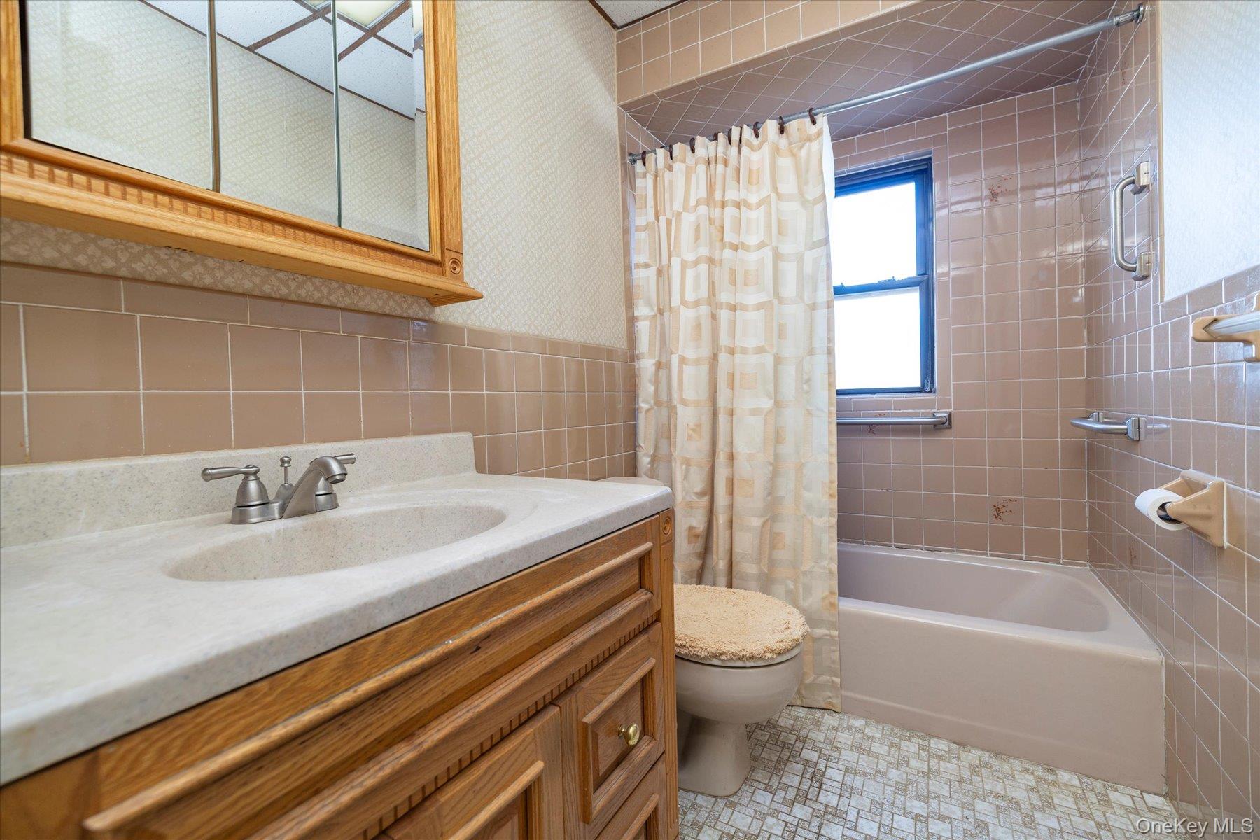 53-54 66th Street, Maspeth, NY 11378