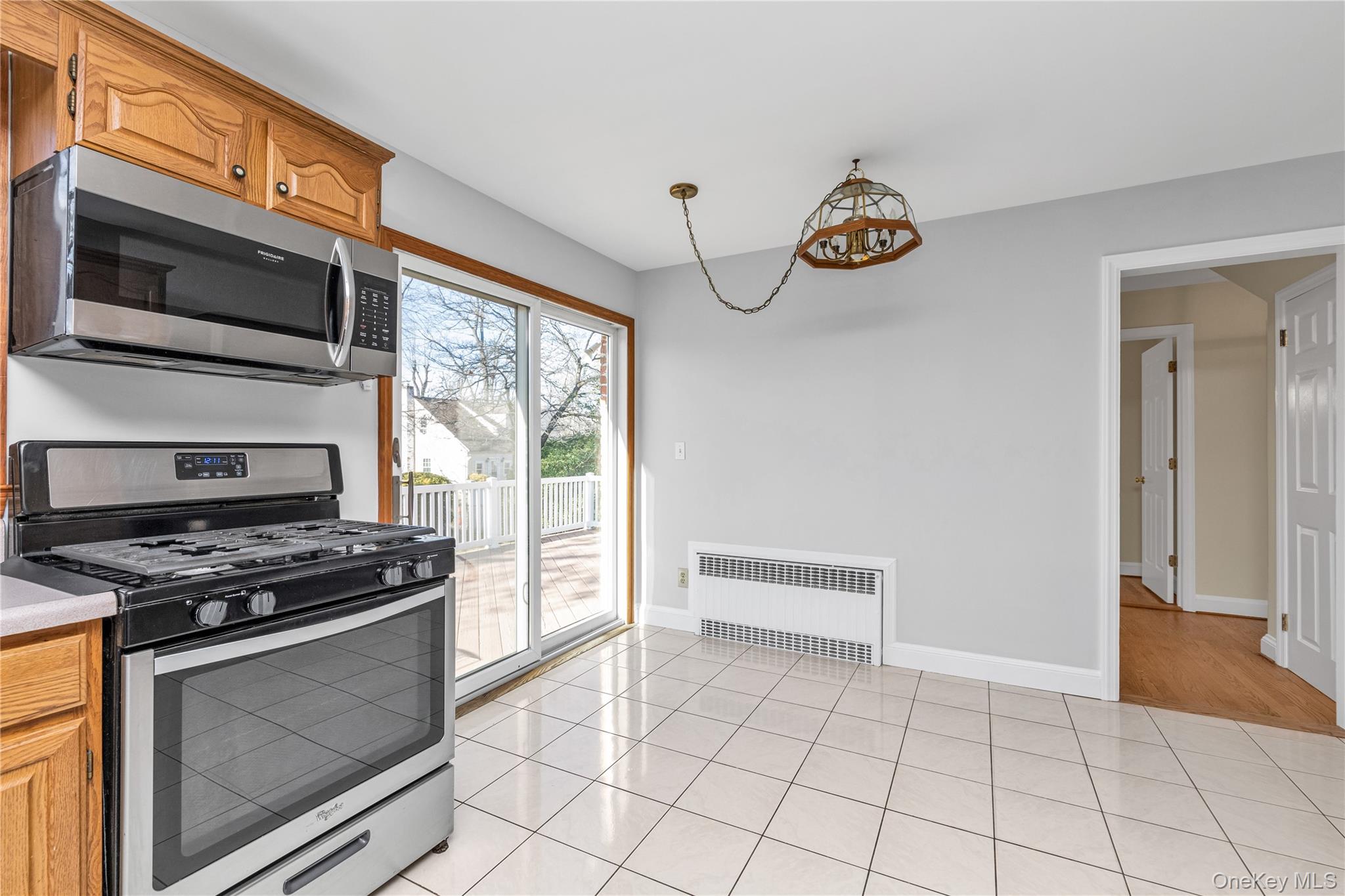 10 Fairfield Avenue, Port Washington, NY 11050