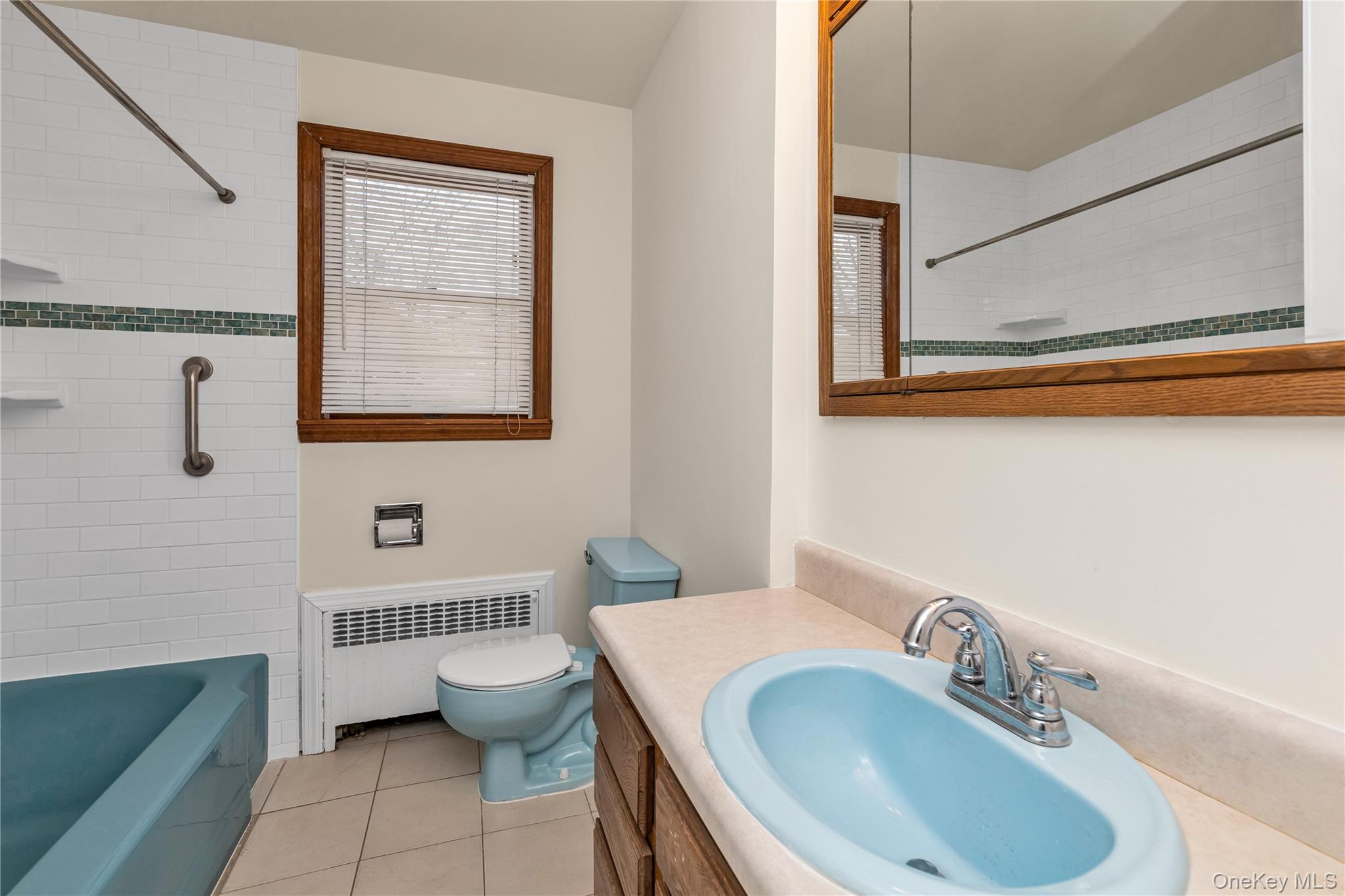 10 Fairfield Avenue, Port Washington, NY 11050