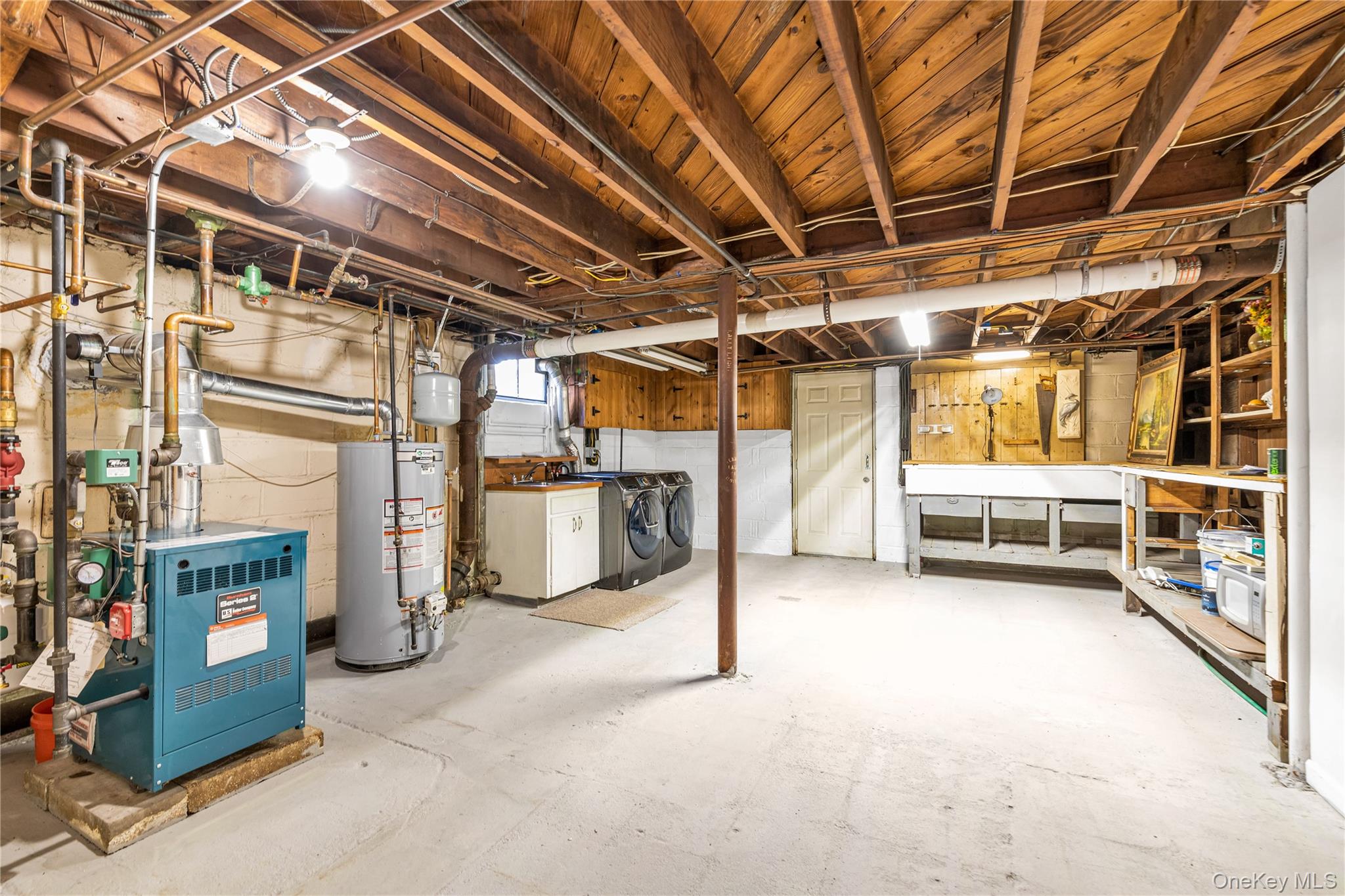 10 Fairfield Avenue, Port Washington, NY 11050