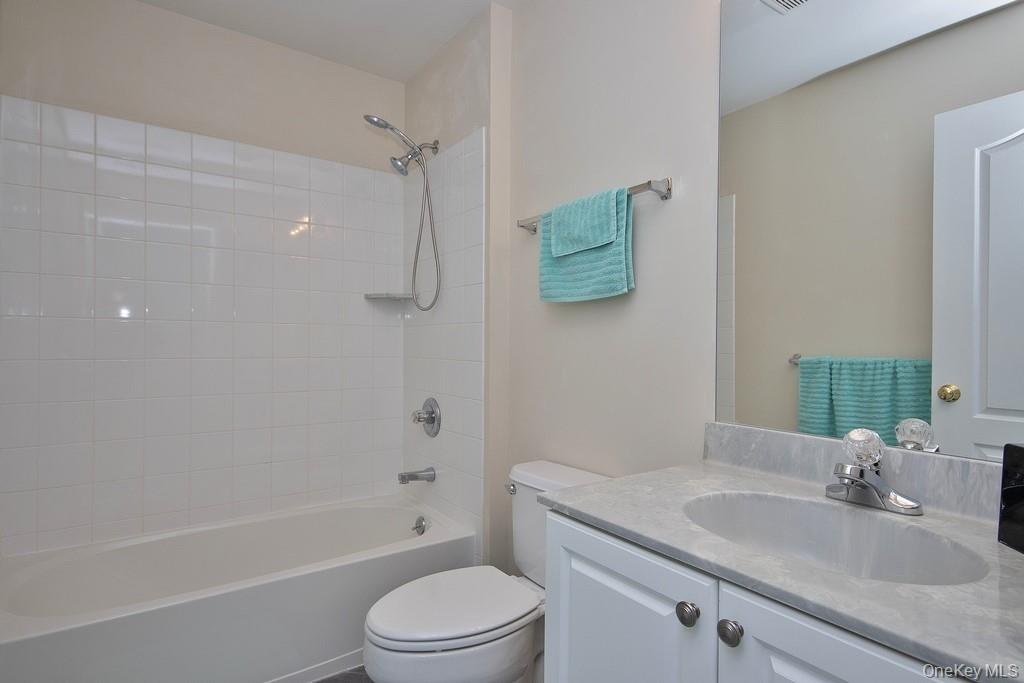 836 Huntington Drive, Fishkill, NY 12524