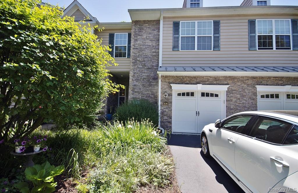 836 Huntington Drive, Fishkill, NY 12524