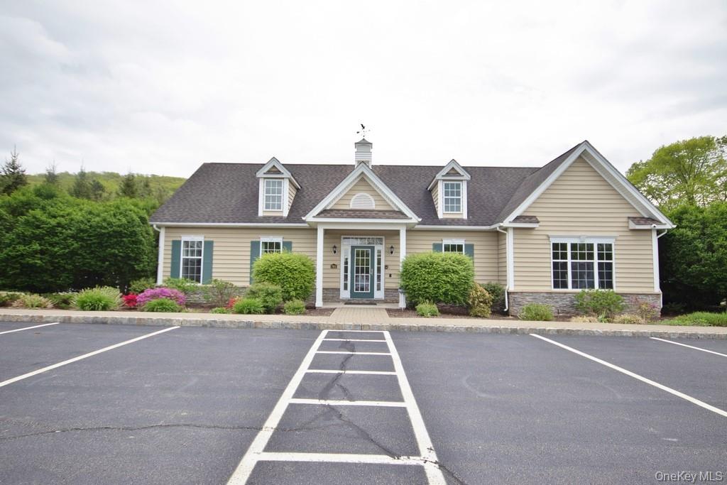 836 Huntington Drive, Fishkill, NY 12524