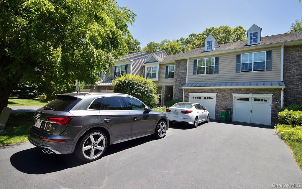 836 Huntington Drive, Fishkill, NY 12524