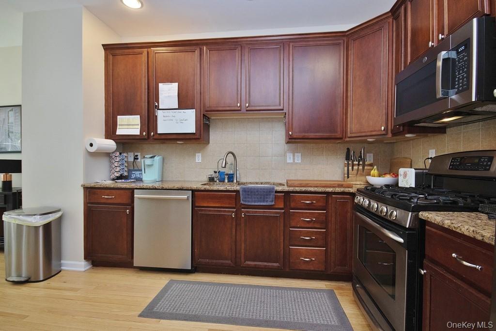 836 Huntington Drive, Fishkill, NY 12524