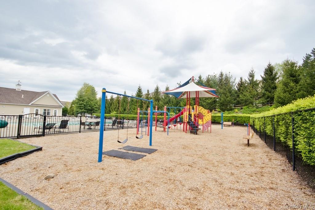 836 Huntington Drive, Fishkill, NY 12524