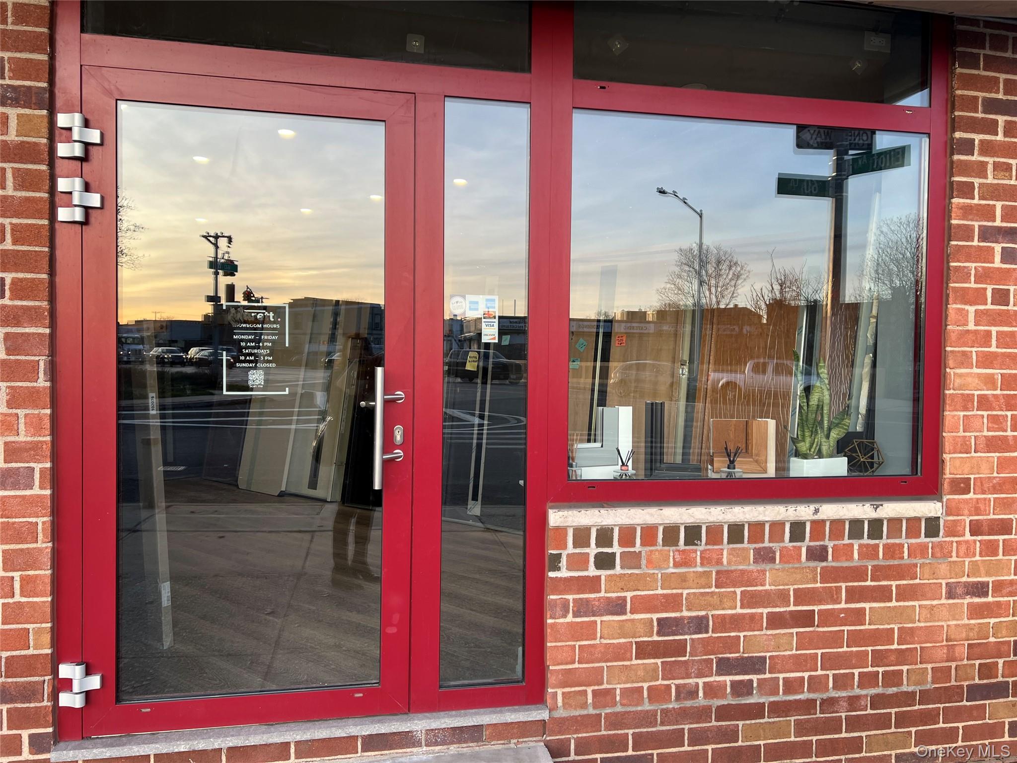 6075 Eliot #1 Ave, Maspeth, NY 11378