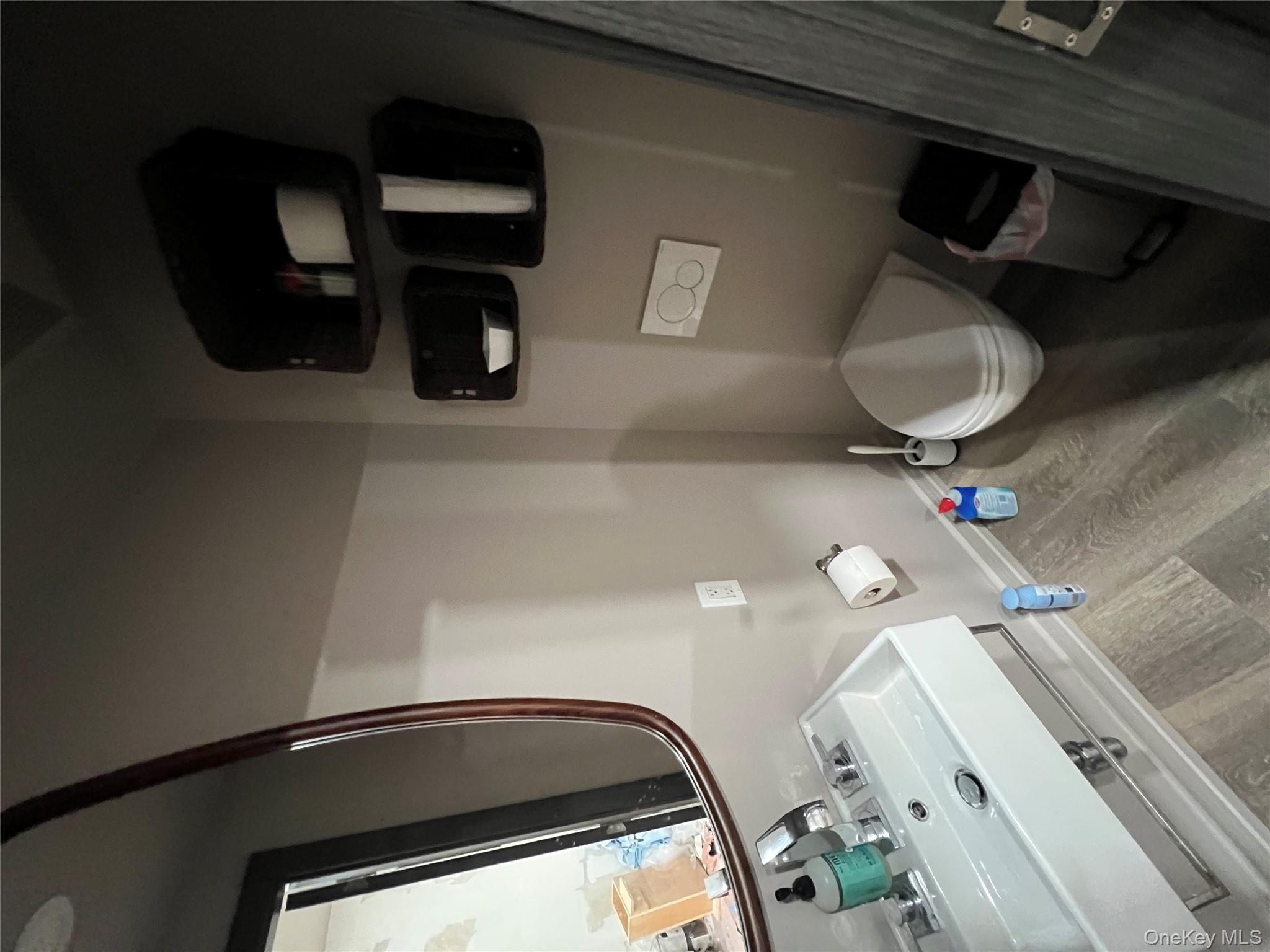 6075 Eliot #1 Ave, Maspeth, NY 11378