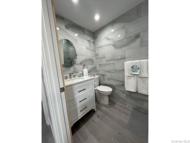 190 Beach 109th Street, Rockaway Park, NY 11694