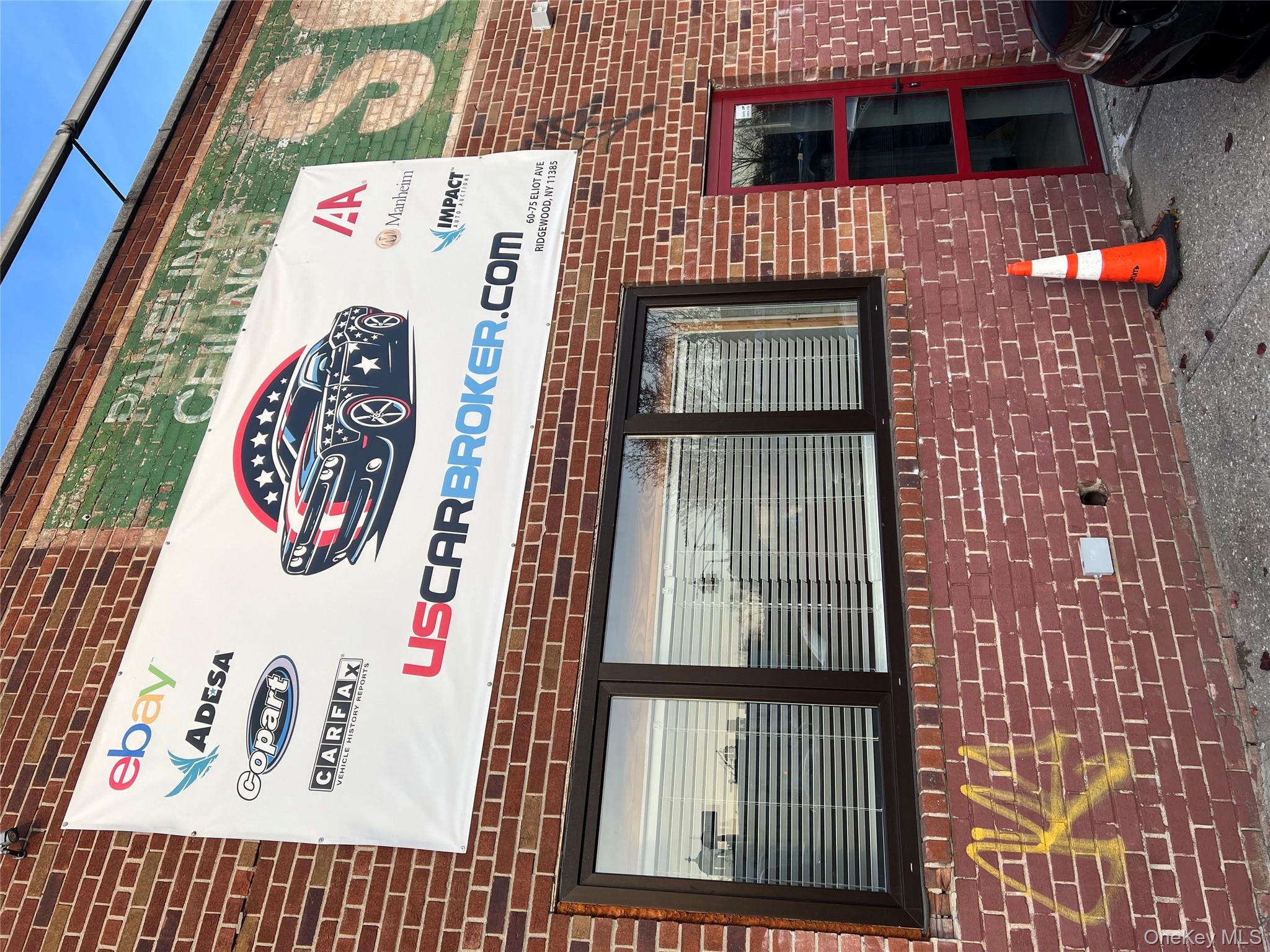 60-75 Eliot Ave, Maspeth, NY 11378