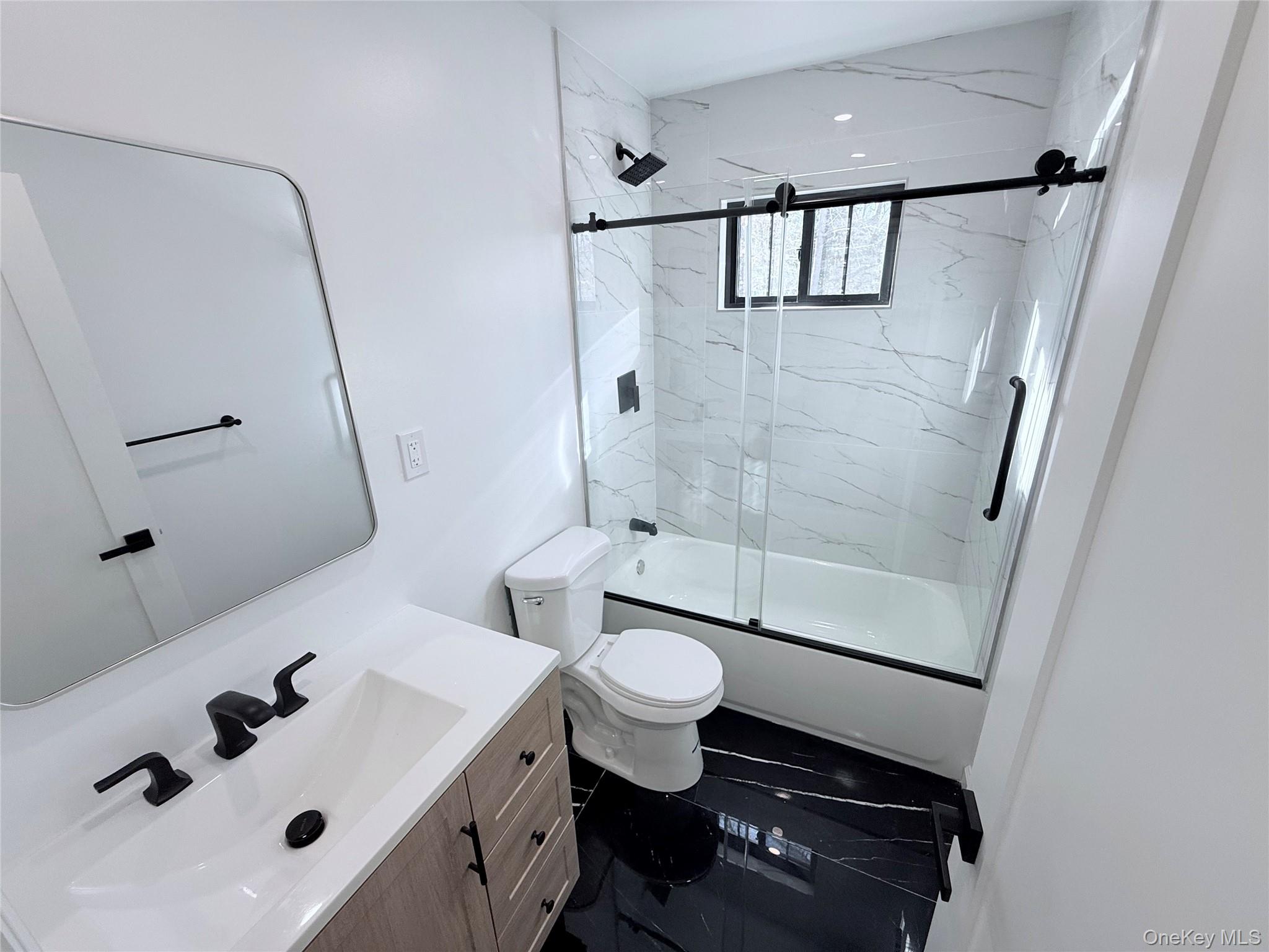 89 Oak Avenue, Shirley, NY 11967