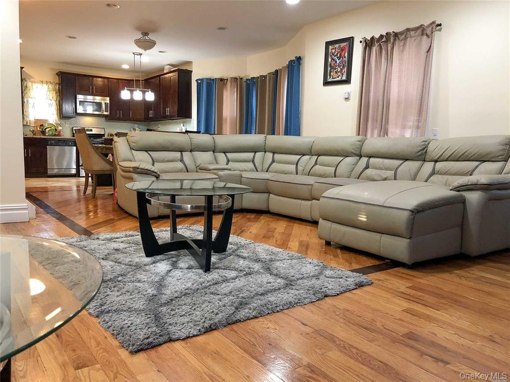 21621 133rd Road, Springfield Gardens, NY 11413