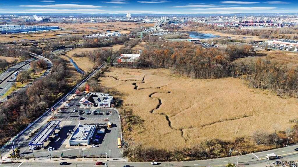 1105 Goethals Road N, Staten Island, NY 10303