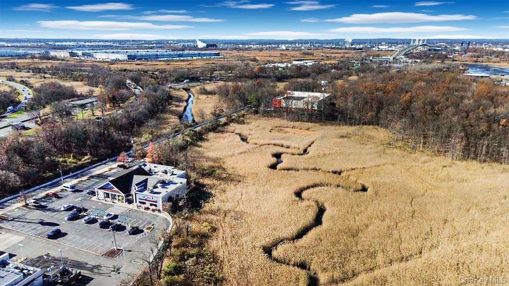 1105 Goethals Road N, Staten Island, NY 10303