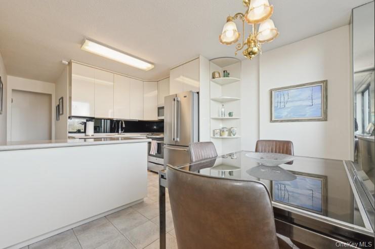 1 BAY CLUB Drive # 6V, Bayside, NY 11360