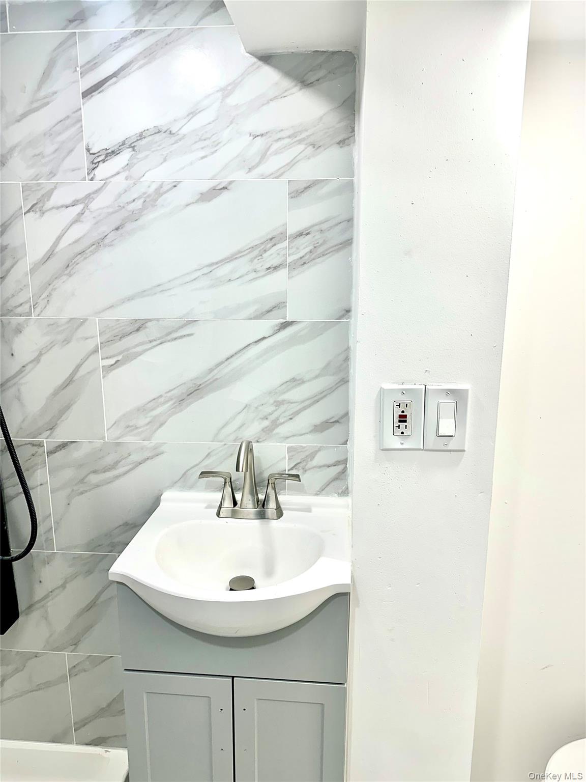 13749 231st Street, Laurelton, NY 11413