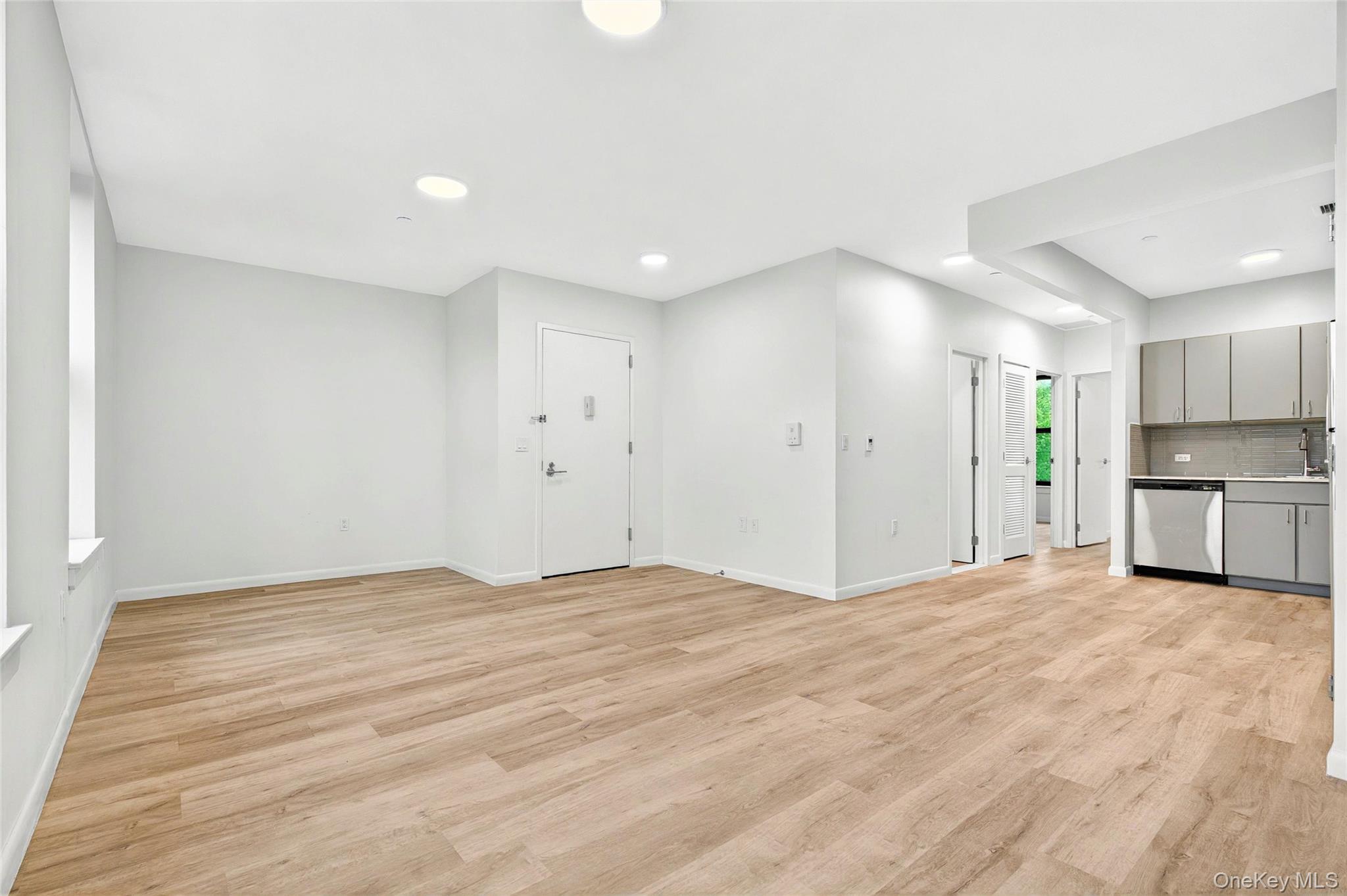 1731 Lacombe Avenue # 4B, Bronx, NY 10473