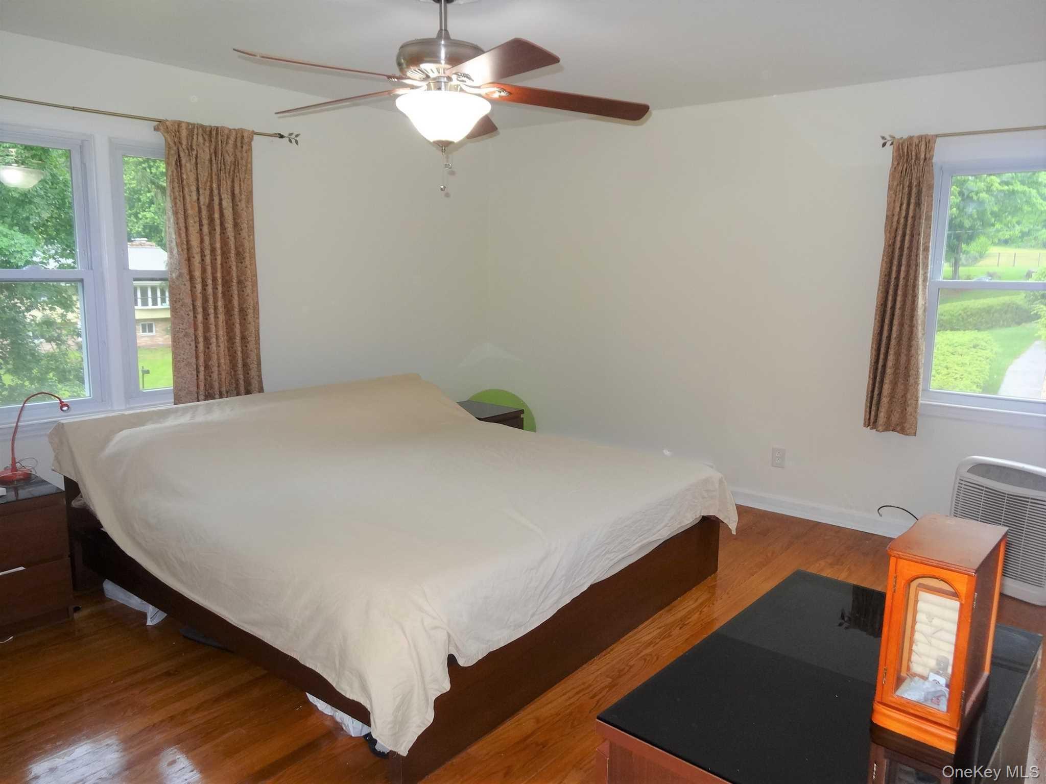 23 PASTURE Lane, Poughkeepsie, NY 12603