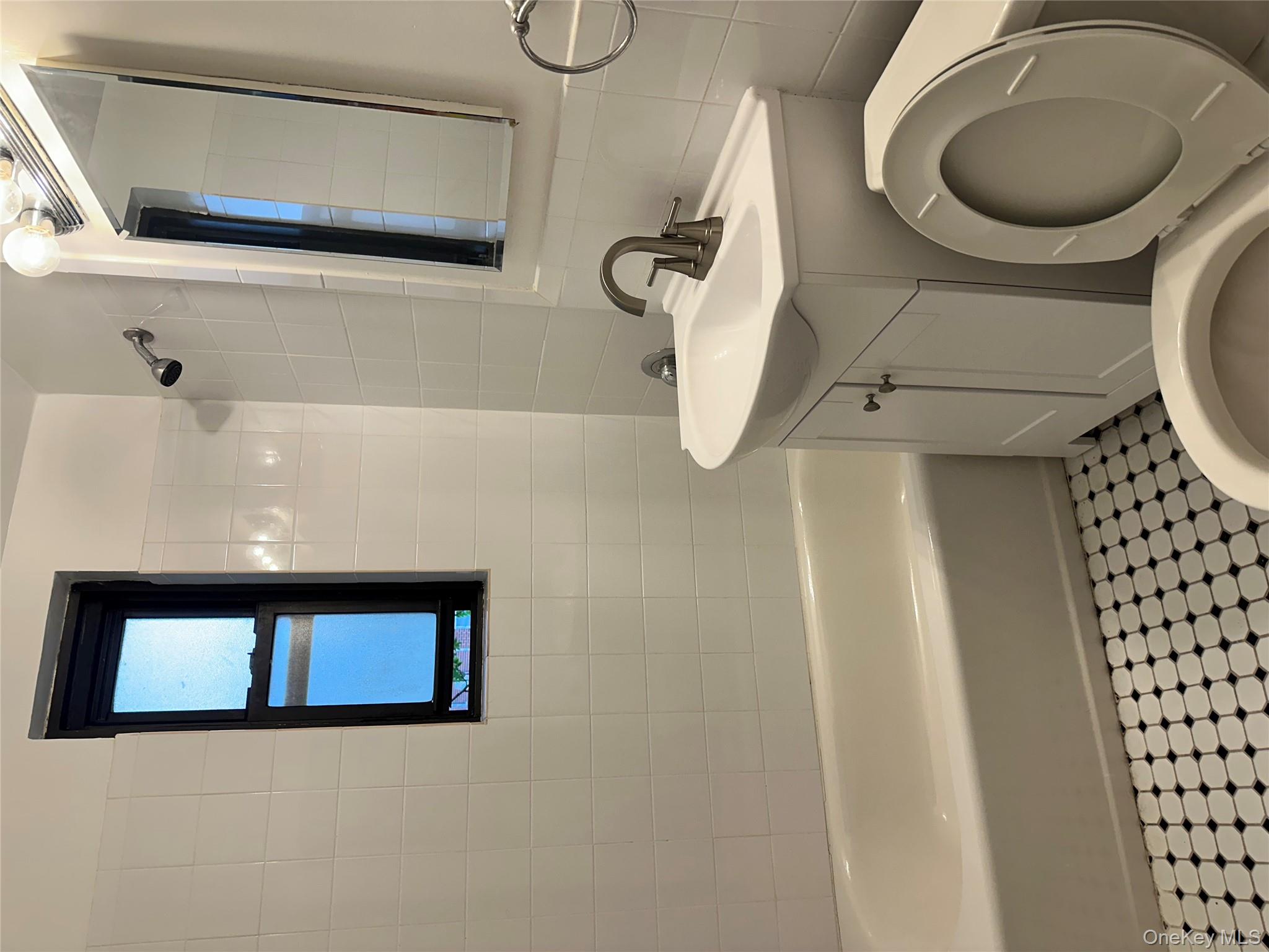 150-25 72 Road # 1J, Flushing, NY 11367