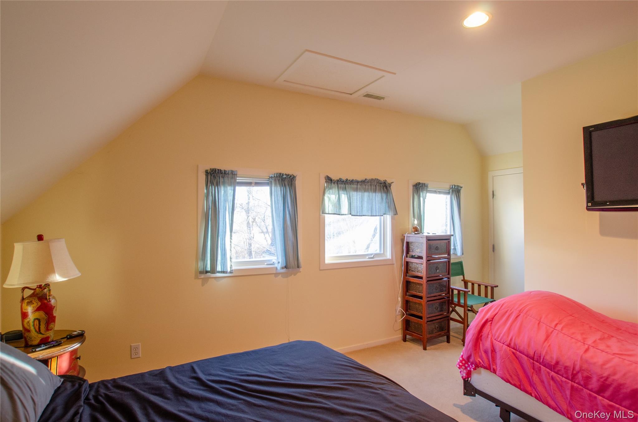 322 Arcadia Drive, ANCRAMDALE, NY 12503