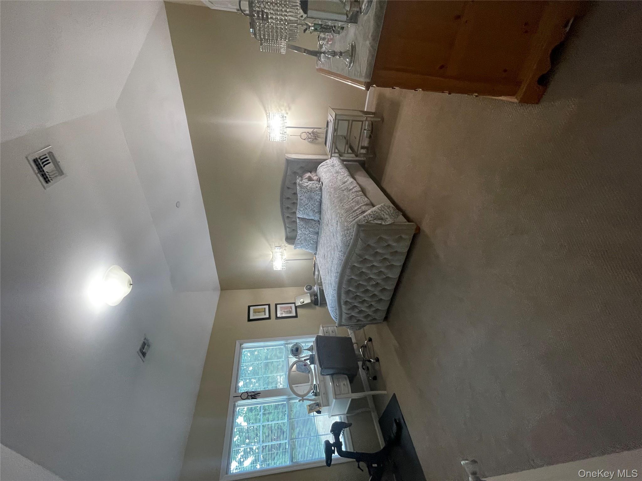 23 Nicole, Copiague, NY 11726