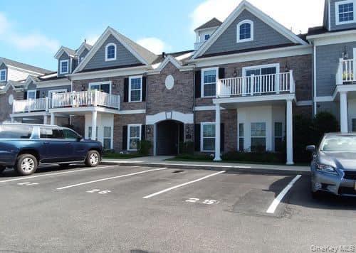 23 Nicole, Copiague, NY 11726