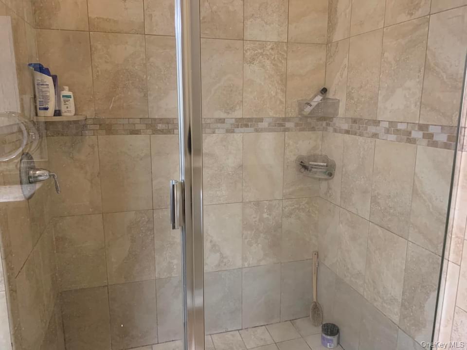 23 Nicole, Copiague, NY 11726