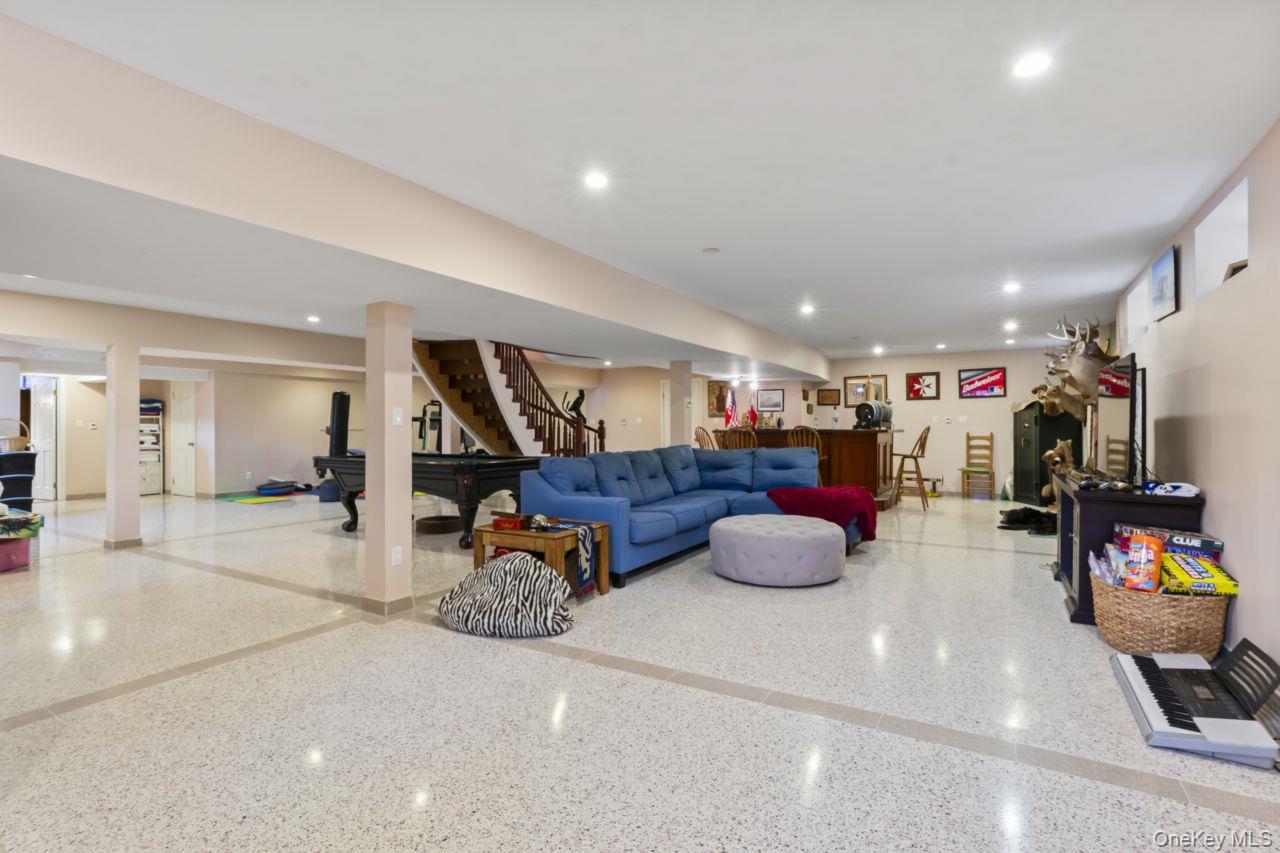 14910 7th Avenue, Whitestone, NY 11357