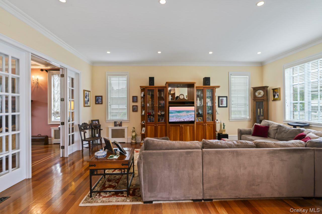 14910 7th Avenue, Whitestone, NY 11357