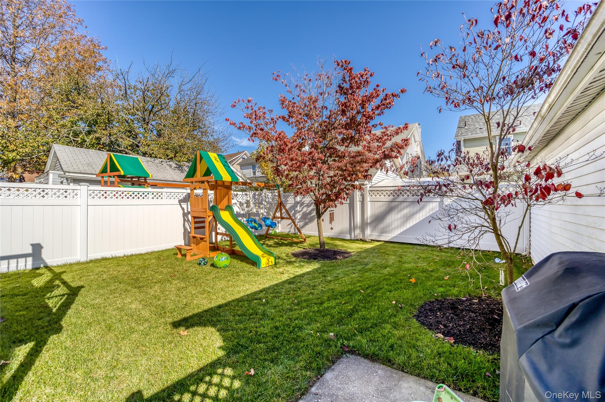 92-57 246th Street, Floral Park, NY 11001