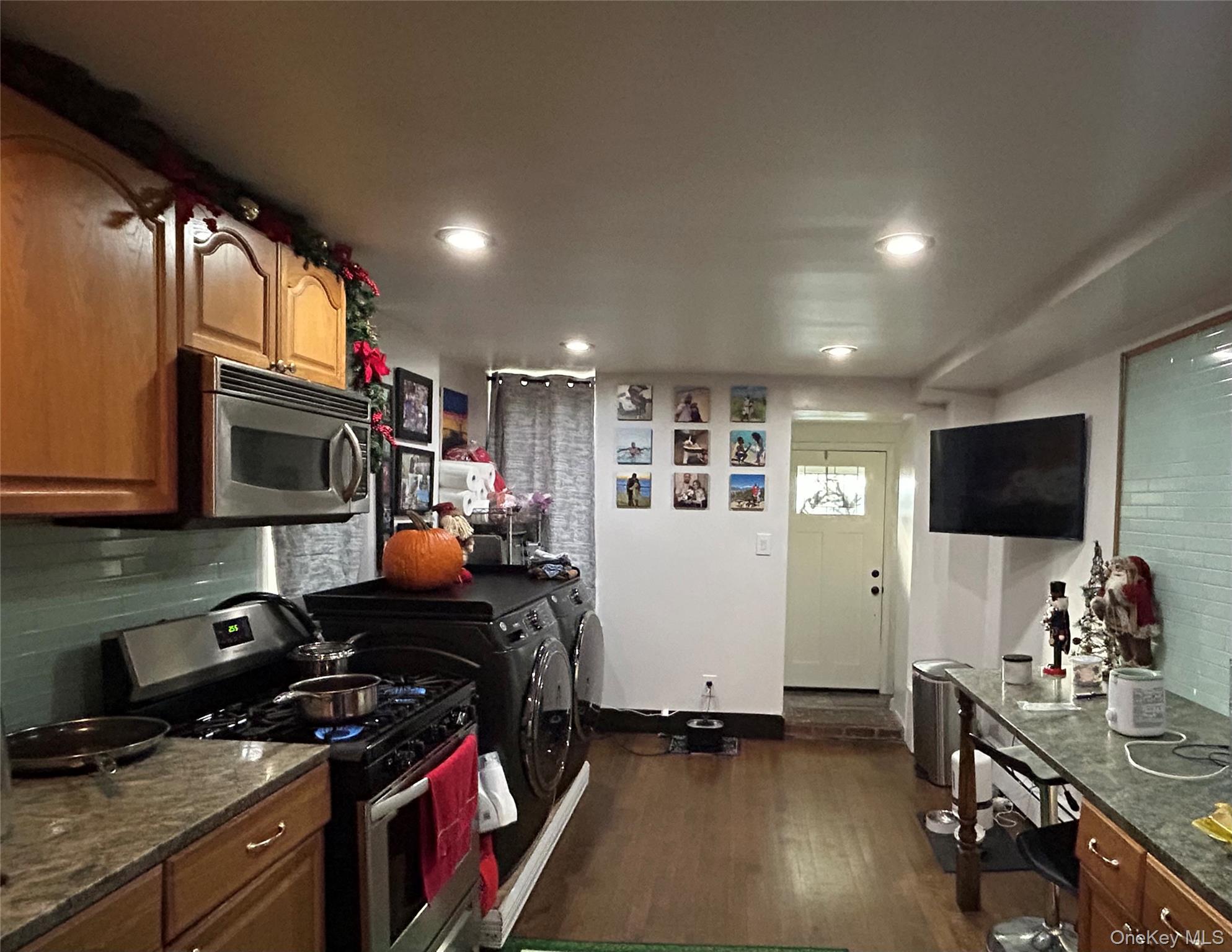 1039 Calhoun Avenue, Bronx, NY 10465