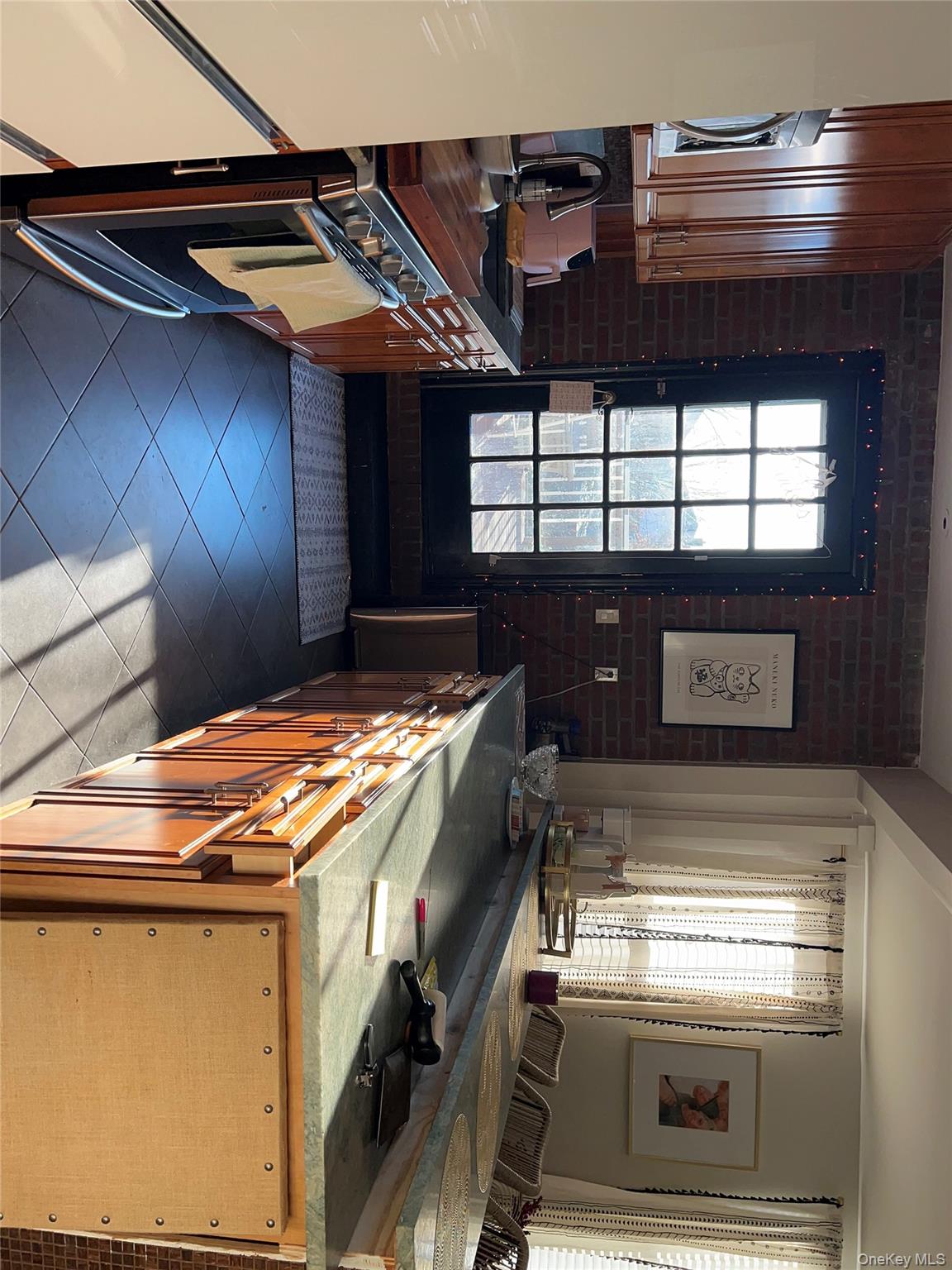 1039 Calhoun Avenue, Bronx, NY 10465