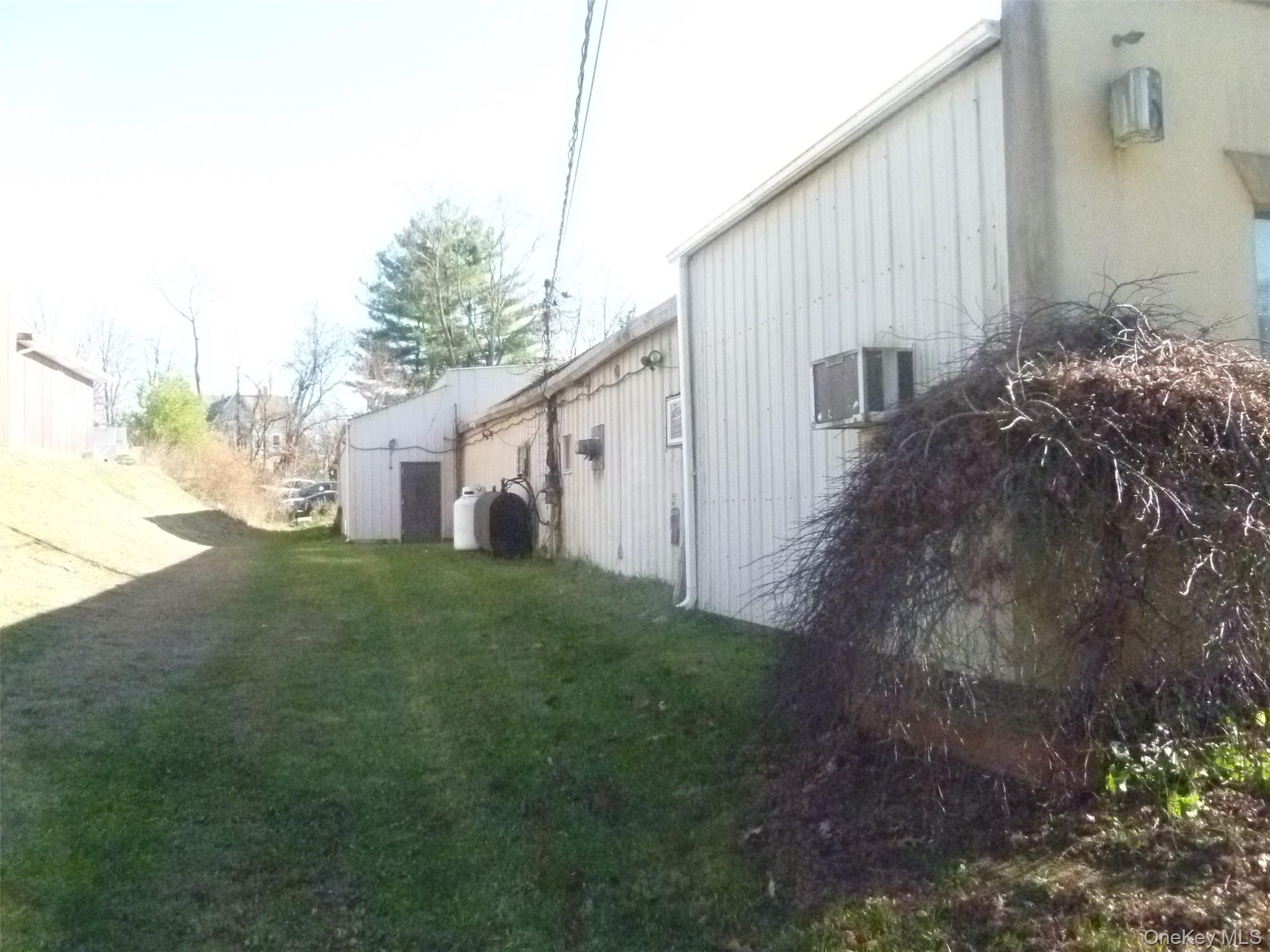 1104 Route 9W, Marlboro, NY 12542