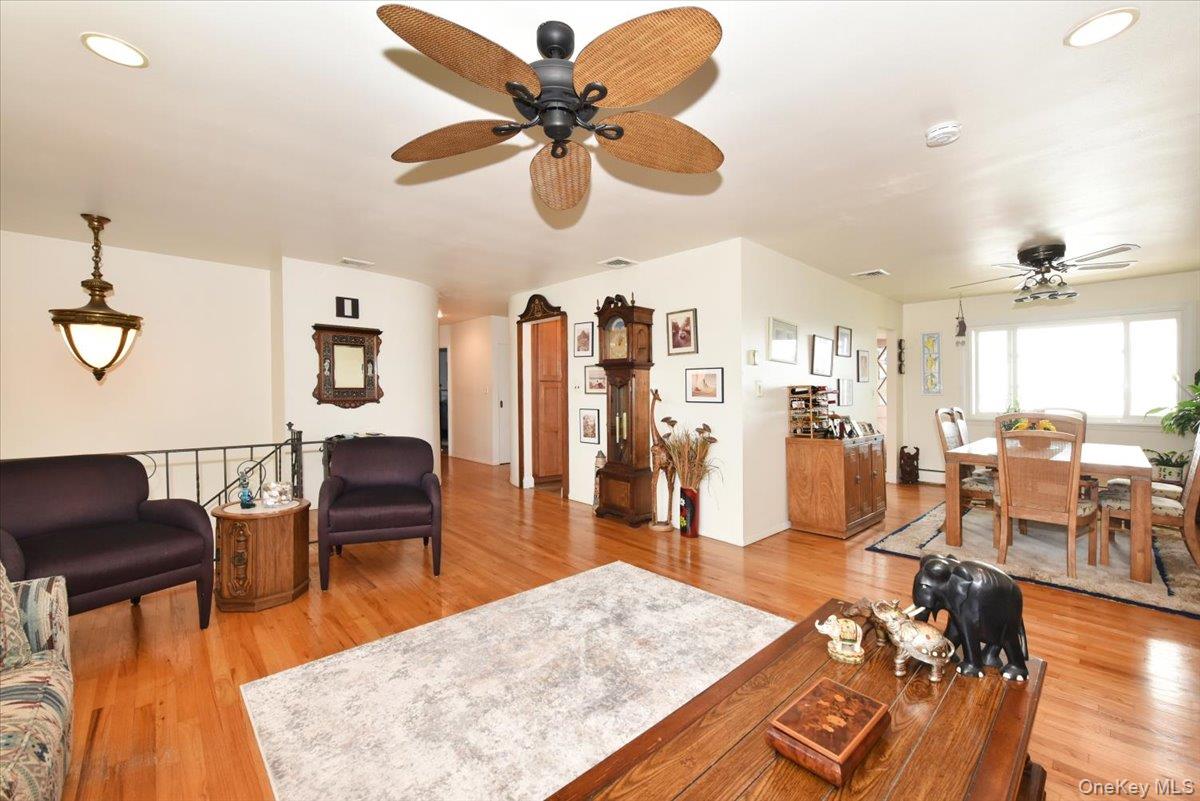 3106 Clubhouse Road, Merrick, NY 11566