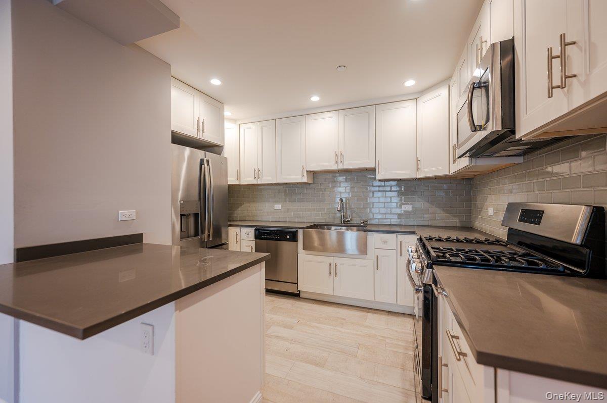 661 W Broadway # 604, Long Beach, NY 11561