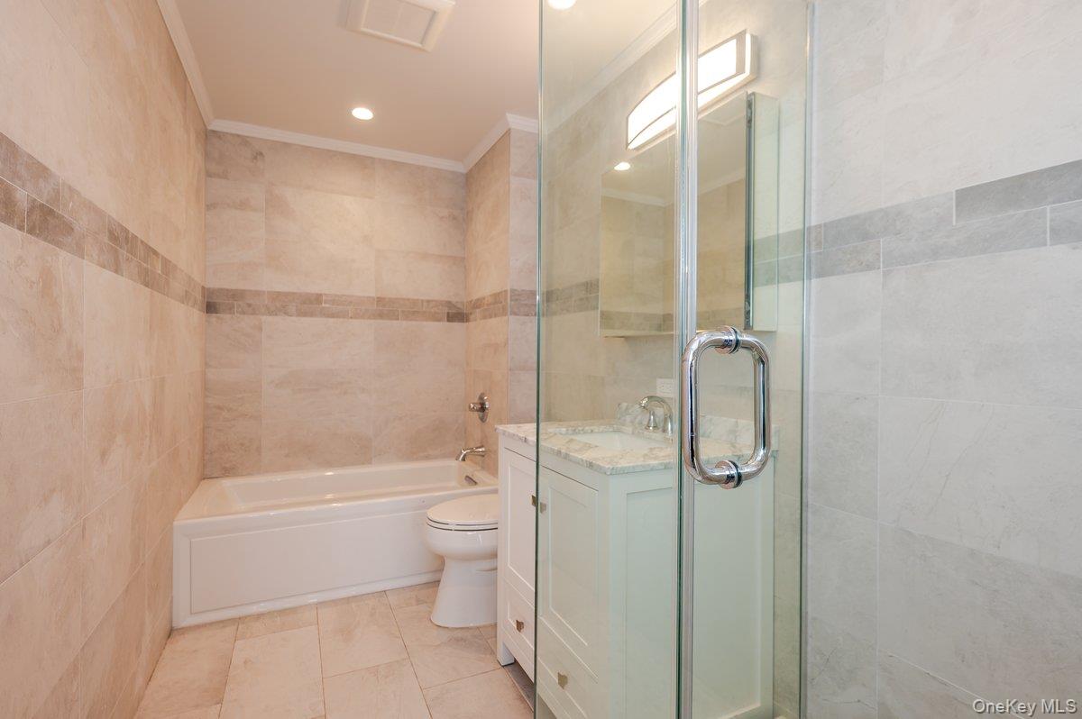 661 W Broadway # 604, Long Beach, NY 11561