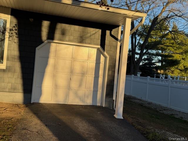 95 Muncie Road, West Babylon, NY 11704