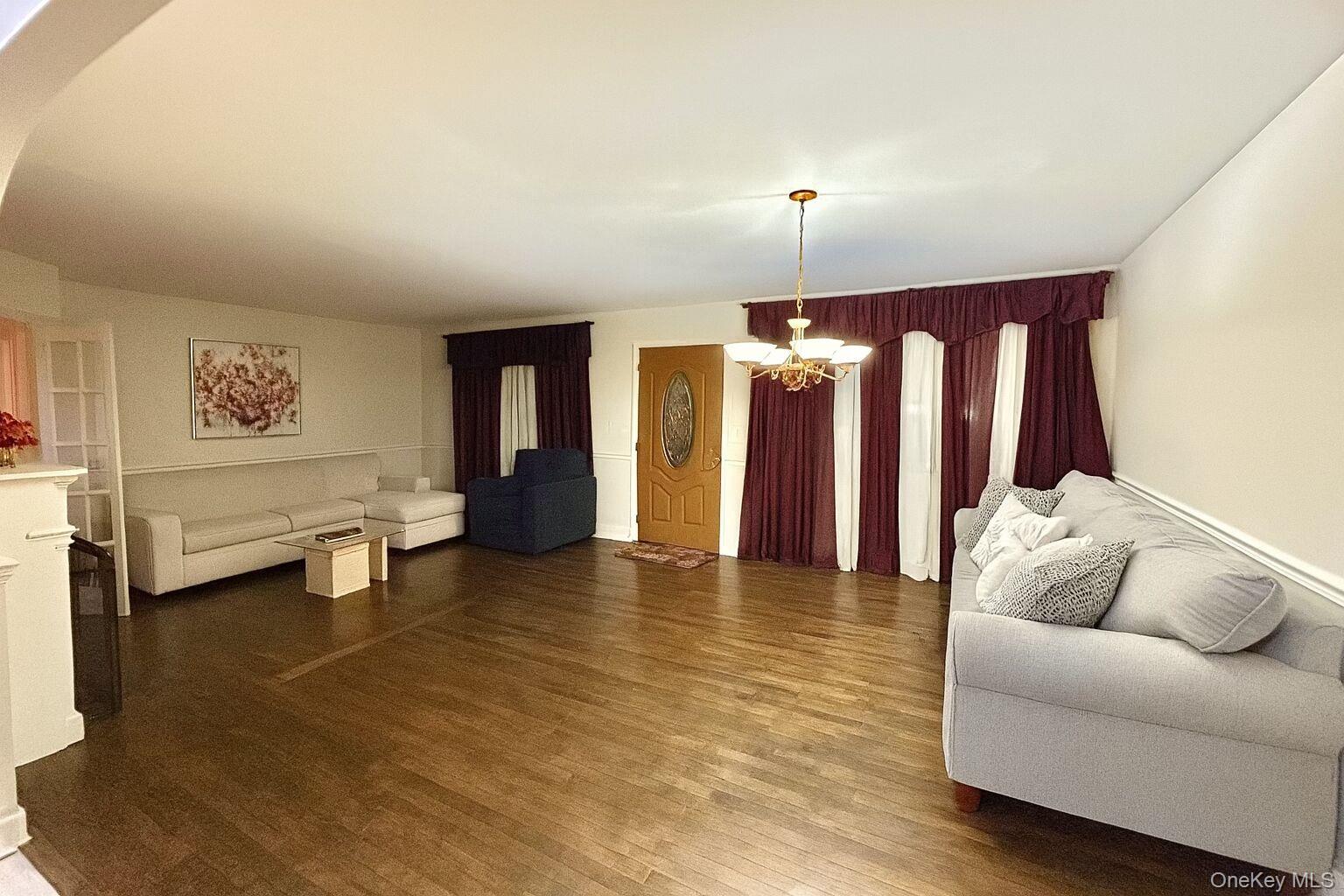 10 Fountain Avenue, Selden, NY 11784