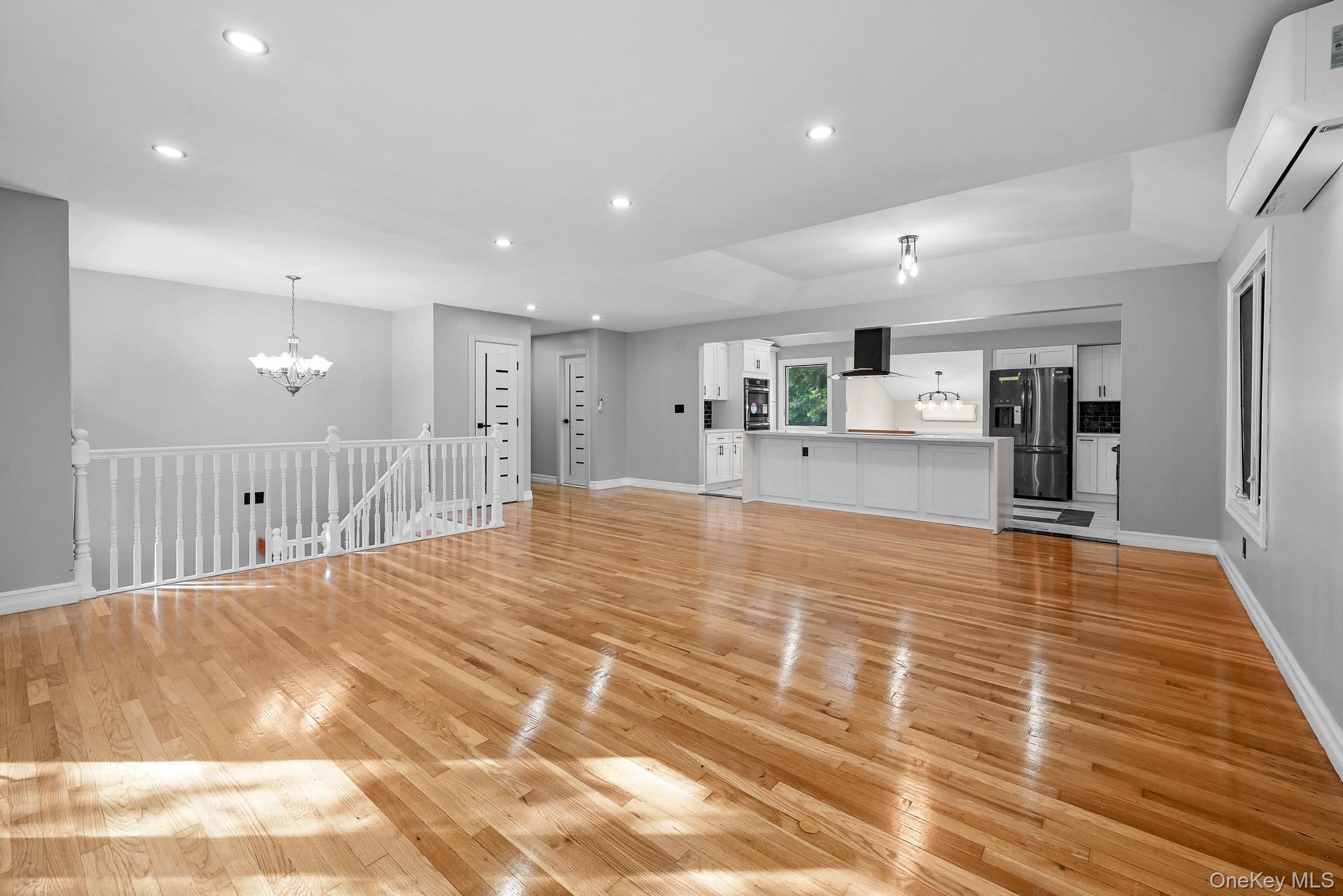 4 Wintergreen Drive, Melville, NY 11747