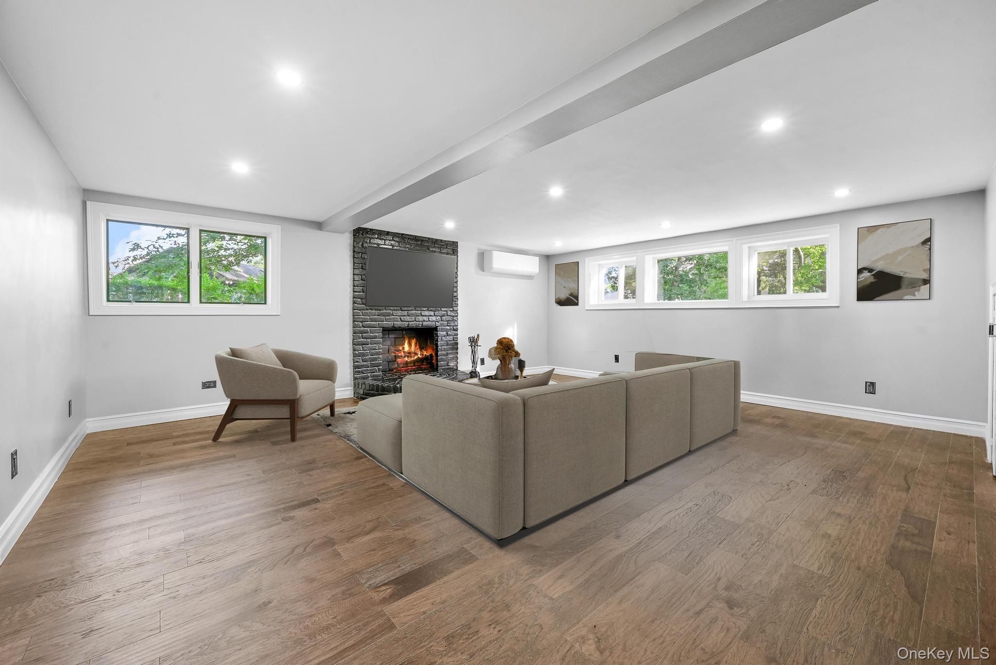 4 Wintergreen Drive, Melville, NY 11747